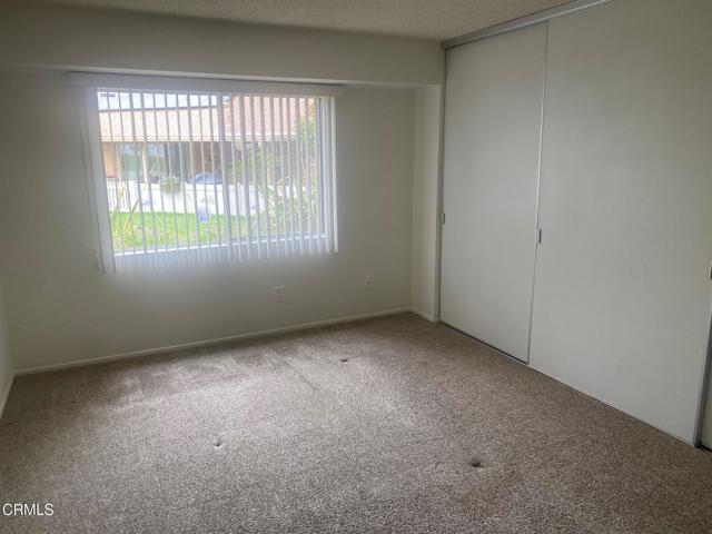 1208 Village 1, Camarillo CA: https://media.crmls.org/mediaz/422c95fa-0d1c-4eee-80b7-32be24e0433d.jpg