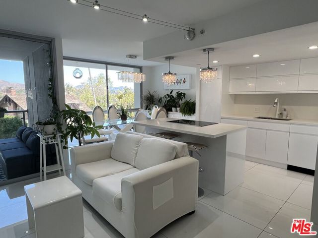 201 Ocean Avenue, Santa Monica CA: https://media.crmls.org/mediaz/422d0ee8-9796-482c-830b-3a94f0e0fafb.jpg