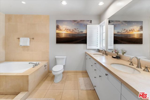 314 S Glenroy Avenue, Los Angeles CA: https://media.crmls.org/mediaz/422d3793-4056-4655-aa9d-b94db29a2fb8.jpg