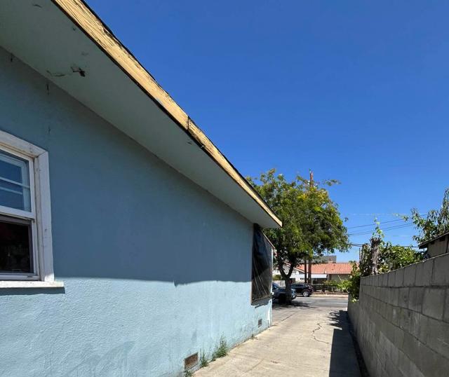171 S Sunset Avenue, San Jose CA: https://media.crmls.org/mediaz/422dadf6-880f-4caa-95de-7f1522764457.jpg