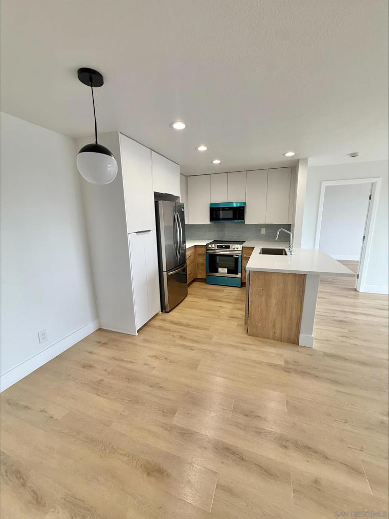 3020 Cowley Way - photo 9