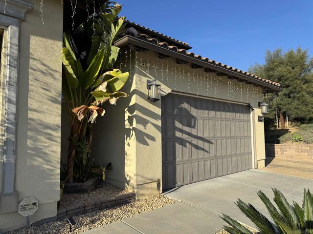 1337 Baumgartner Way, Escondido CA: https://media.crmls.org/mediaz/42301335-4c25-4cbb-8710-8c00afbc33ea.jpg