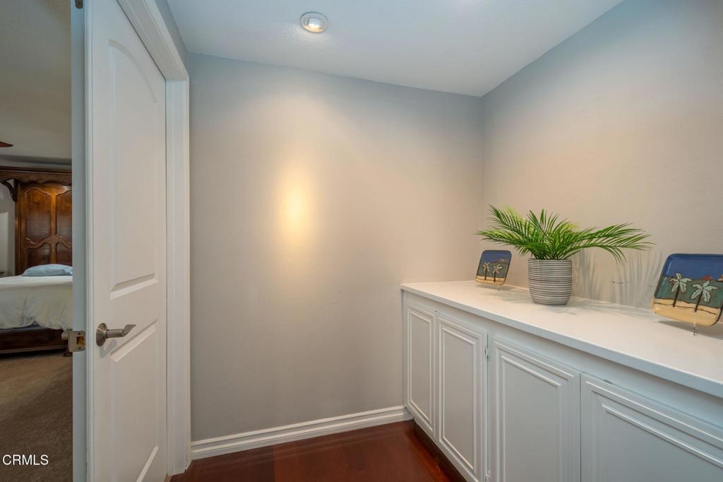 MLS #V1-33138 image #14