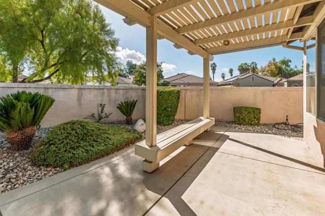 Detail Gallery Image 12 of 56 For 28571 Coolwater Ct, Menifee,  CA 92584 - 2 Beds | 2/1 Baths