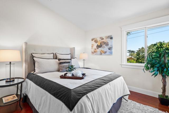 422 Mccormick Avenue, Capitola CA: https://media.crmls.org/mediaz/4231ad0f-d048-4e87-a256-ffa6eaa44623.jpg