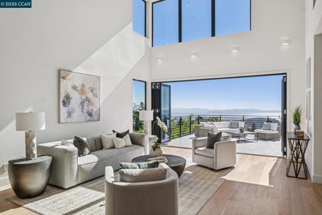 158 Lawson Road, Kensington CA: https://media.crmls.org/mediaz/423200a1-6663-440c-926b-0d02447cb192.jpg
