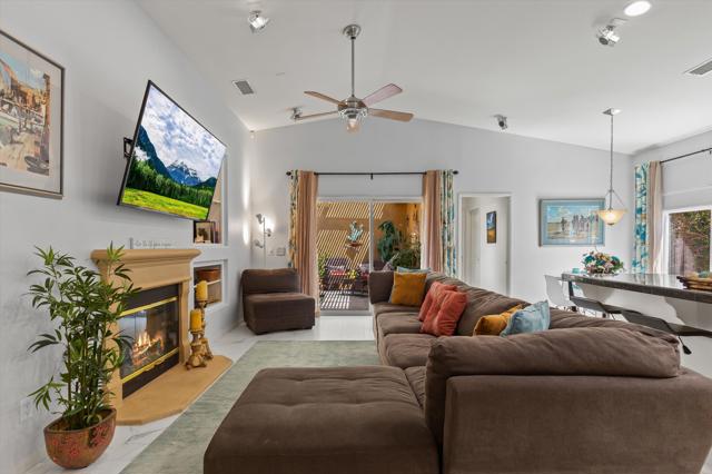 26696 Avenida Quintana, Cathedral City CA: https://media.crmls.org/mediaz/4233434c-737d-402f-a841-0dc129453722.jpg