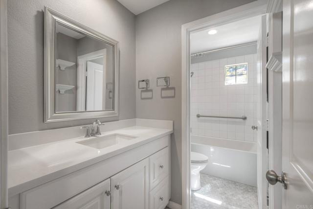 4302 Pacifica Way, Oceanside CA: https://media.crmls.org/mediaz/4233cf2c-e52a-4dcd-a4ff-ac6a6216449c.jpg