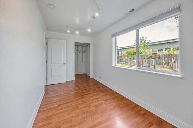 915 Colorado Boulevard, Santa Rosa CA: https://media.crmls.org/mediaz/42342659-3958-4fbc-bb39-2cb9fec2aaf6.jpg