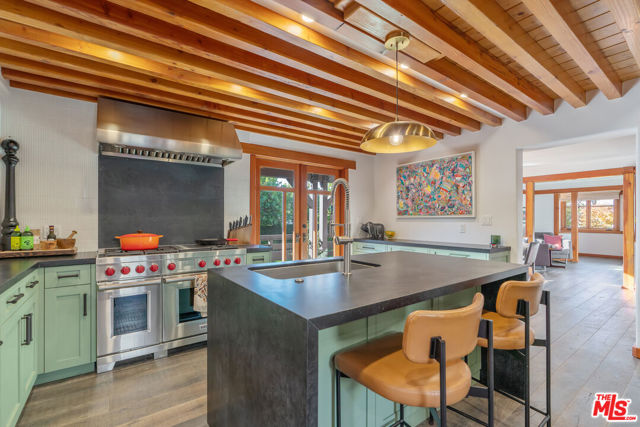 Image 18 of 50 For 706 Navy Street