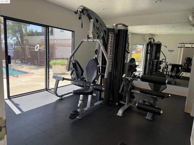 22012 Sevilla Rd, Hayward CA: https://media.crmls.org/mediaz/423509c5-9ff0-4157-8437-de193772aa07.jpg
