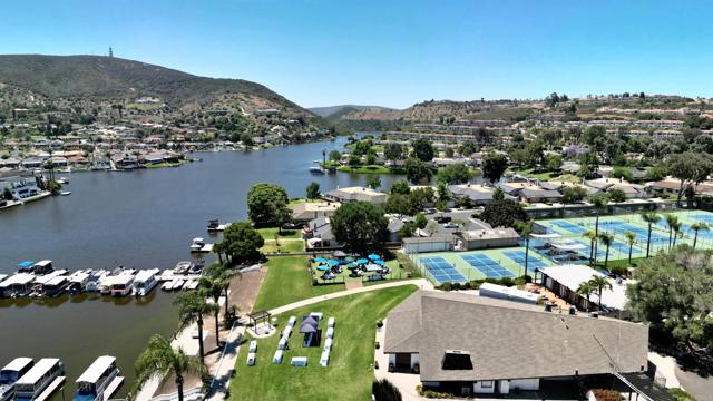 1265 Camino Lorado, San Marcos CA: https://media.crmls.org/mediaz/42352515-de95-45ee-8fec-c967487109c5.jpg