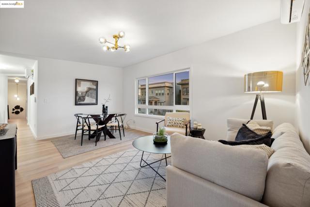 904 41st St, Oakland CA: https://media.crmls.org/mediaz/42358bee-6a33-40c0-b54b-0b7bb1fca670.jpg