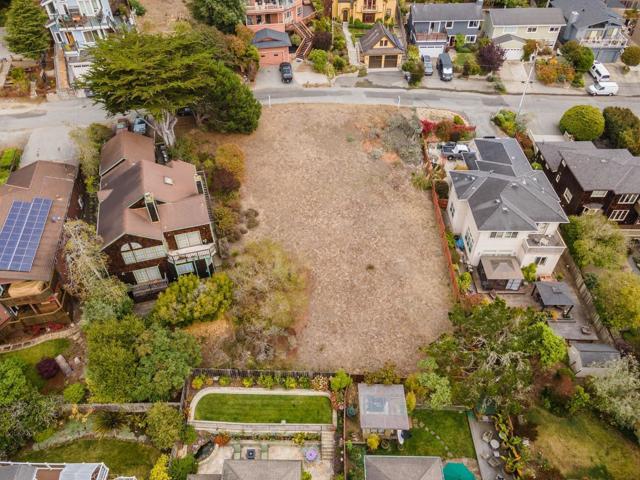 0 Avenue Granada, El Granada CA: https://media.crmls.org/mediaz/4235b122-0696-4329-b95e-87c33ae7afb2.jpg