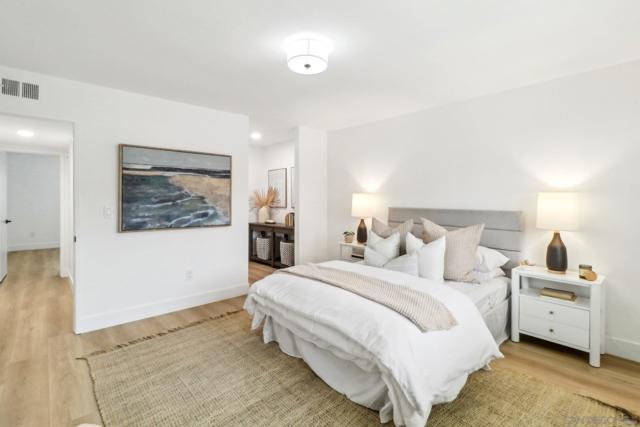 4174 Balboa Way, San Diego CA: https://media.crmls.org/mediaz/42373c71-d2ff-4e9b-8617-c613e93d1a7d.jpg