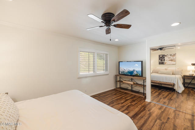 1569 Burning Tree Drive, Thousand Oaks CA: https://media.crmls.org/mediaz/42383f03-56e0-4253-8515-0242b9870b81.jpg