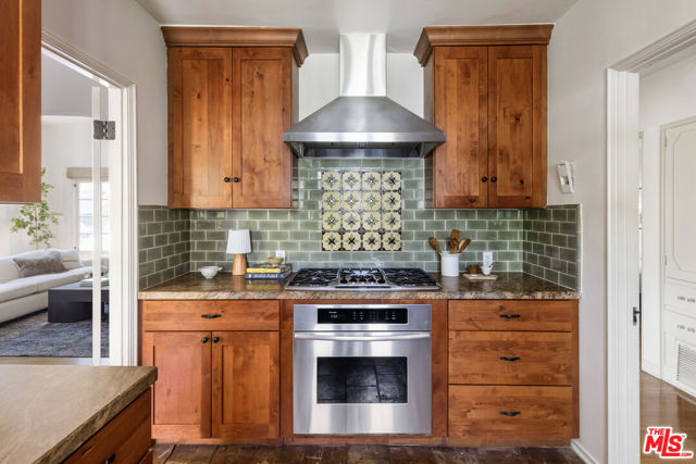 2961 Effie Street, Los Angeles CA: https://media.crmls.org/mediaz/4238d4b4-ce4a-4bcf-b4fa-ca8fcbcf0948.jpg