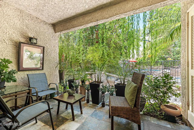 5720 Skyview Way, Agoura Hills CA: https://media.crmls.org/mediaz/4239702c-c484-4da8-8b28-70c98ddf765c.jpg