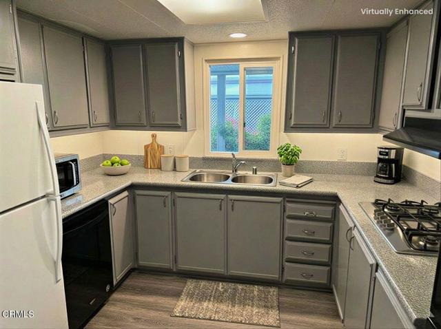 Detail Gallery Image 4 of 10 For 12 Isabel Ave #83,  Camarillo,  CA 93012 - 2 Beds | 2 Baths