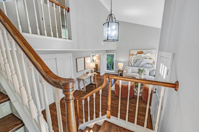519 Ellesmere Dr, Walnut Creek CA: https://media.crmls.org/mediaz/4239a6a0-af34-4cab-ab0c-78016a433408.jpg