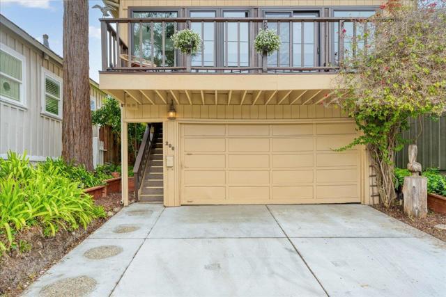 208 Brook Avenue, Santa Cruz CA: https://media.crmls.org/mediaz/4239ceca-c09e-4826-9318-cb9ec90614cb.jpg