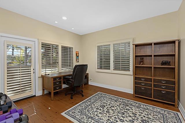927 Tingley Lane, San Diego CA: https://media.crmls.org/mediaz/423a33a5-9caf-4e35-9415-3f6f18c37b79.jpg