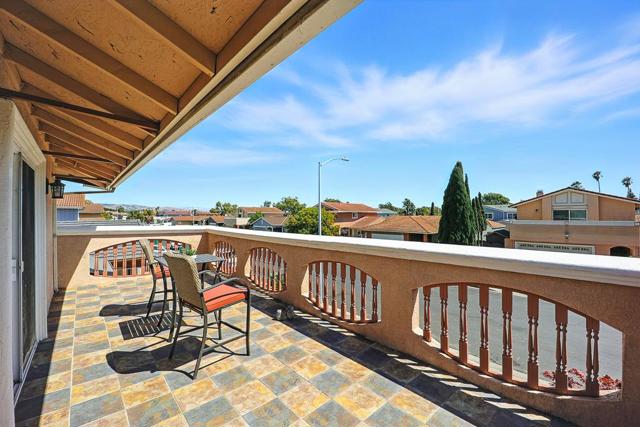 2507 Constellation Drive, Hayward CA: https://media.crmls.org/mediaz/423aa1c7-e3da-4f72-8b96-00fa1a876eac.jpg