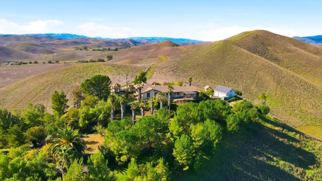 9019 Doubletree Lane,  CA: https://media.crmls.org/mediaz/423b5efd-ae9c-4f06-8cef-806381941c34.jpg