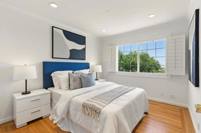 698 Emerald Hill Road, Redwood City CA: https://media.crmls.org/mediaz/423c6e6f-4e2c-42e7-baf9-c0abb6d01260.jpg
