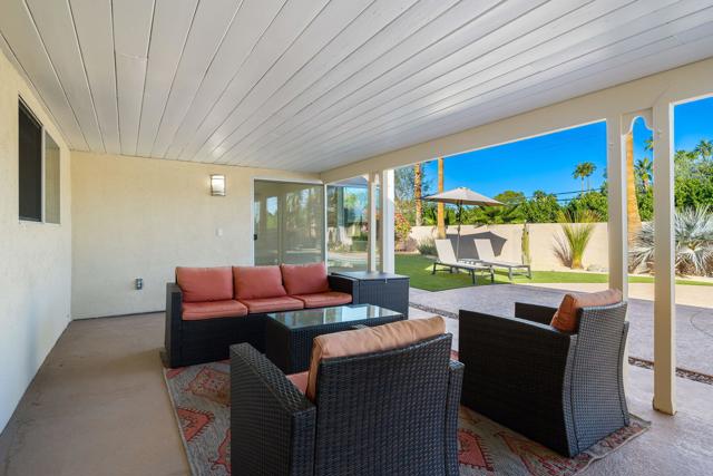 72928 Tamarisk Street, Palm Desert CA: https://media.crmls.org/mediaz/423ca942-6fc3-43bf-846d-f76faab94bf8.jpg