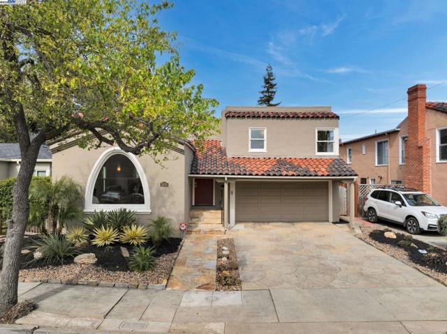 Details for 3016 Hyde St, Oakland, CA 94601