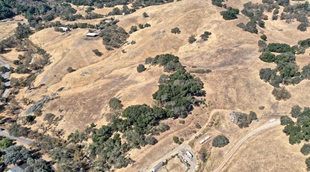 1 Little Uvas Road, Morgan Hill CA: https://media.crmls.org/mediaz/423d55ee-ca19-4559-a232-ffe4a92beb78.jpg