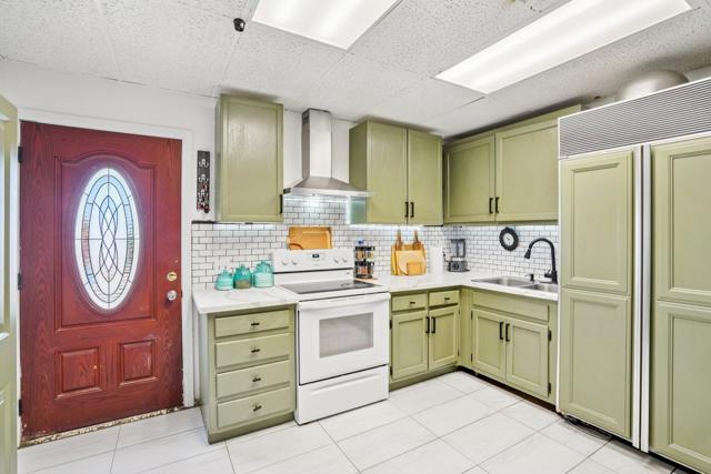 Image 14 of 44 For 2154 Riviera Circle