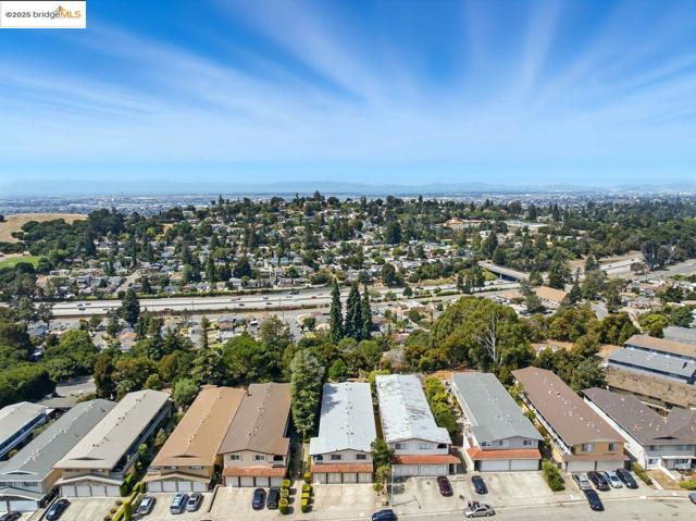 4336 Rilea Way, Oakland CA: https://media.crmls.org/mediaz/423e39c4-1bae-4a38-b413-a587bbce57b1.jpg