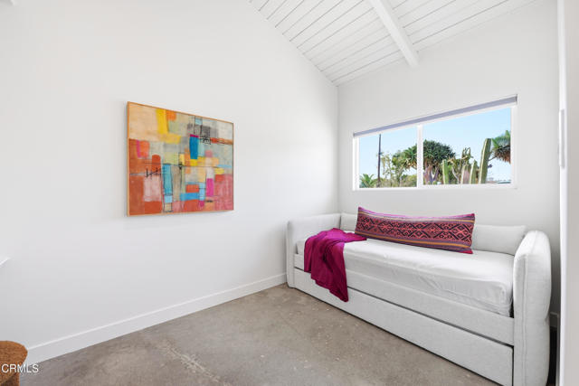 34 Vientos Road, Camarillo CA: https://media.crmls.org/mediaz/423f0445-0924-4527-a339-d7106930ee3d.jpg