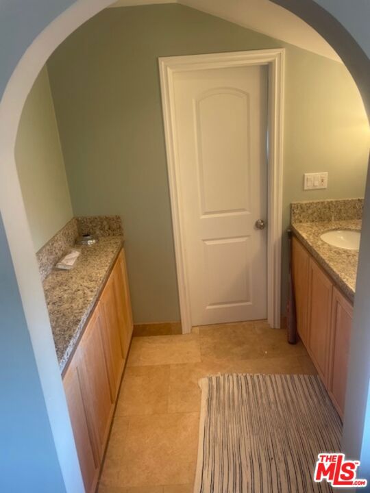 2660 Calle Abedul, Thousand Oaks CA: https://media.crmls.org/mediaz/423f213f-83a0-4baf-ab6b-9f2008a1e85d.jpg