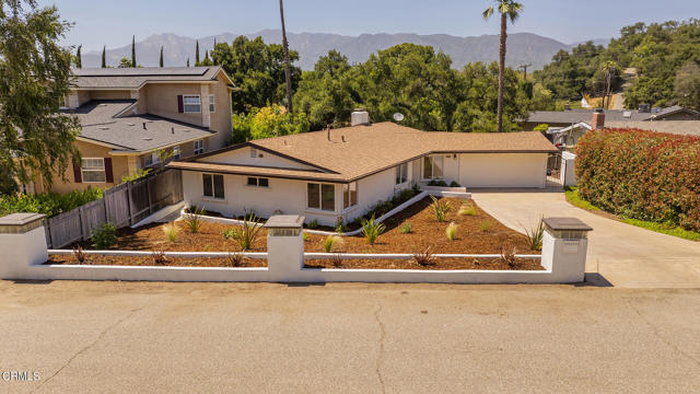 1853 Country Place, Ojai CA: https://media.crmls.org/mediaz/423ff236-4933-46dd-8090-d8b6b444f549.jpg