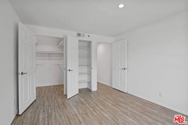 11711 Ohio Avenue, Los Angeles CA: https://media.crmls.org/mediaz/42406cb7-e53f-46ba-9648-3b8df3521f95.jpg