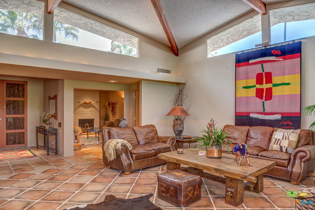1597 E Sierra Way, Palm Springs CA: https://media.crmls.org/mediaz/4241a01a-b2fa-4478-a144-f22aa42bed05.jpg