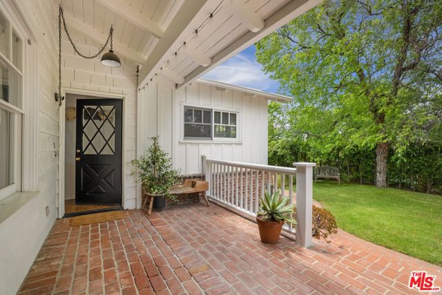 3476 Meier Street, Los Angeles CA: https://media.crmls.org/mediaz/4241c5b1-05e7-4567-b71f-2e8c54d981ab.jpg