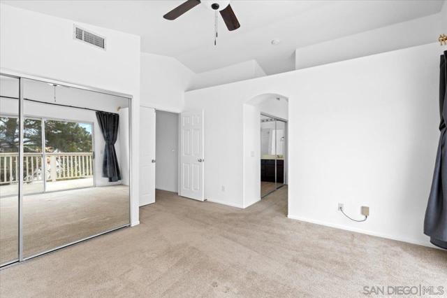 2412 Starlight Gln, Escondido CA: https://media.crmls.org/mediaz/42421344-2ebd-4bc4-a6e7-3fe70bcf27f2.jpg