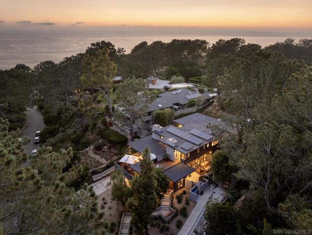 404 Pine Needles, Del Mar CA: https://media.crmls.org/mediaz/4242286b-0c02-4a20-b819-cd193bab7894.jpg