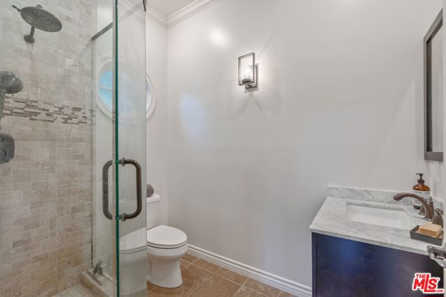 24901 Jim Bridger Road, Hidden Hills CA: https://media.crmls.org/mediaz/4243b583-94aa-4e1b-b316-7a9a836f1704.jpg
