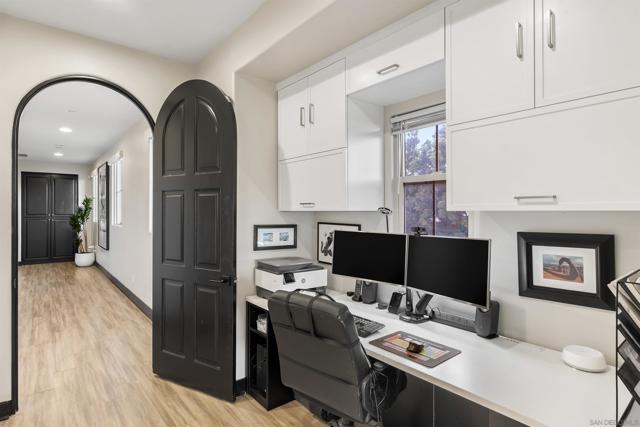 14582 Luna Media, San Diego CA: https://media.crmls.org/mediaz/4243be5b-76ba-4cde-bcdb-d274863a03ec.jpg