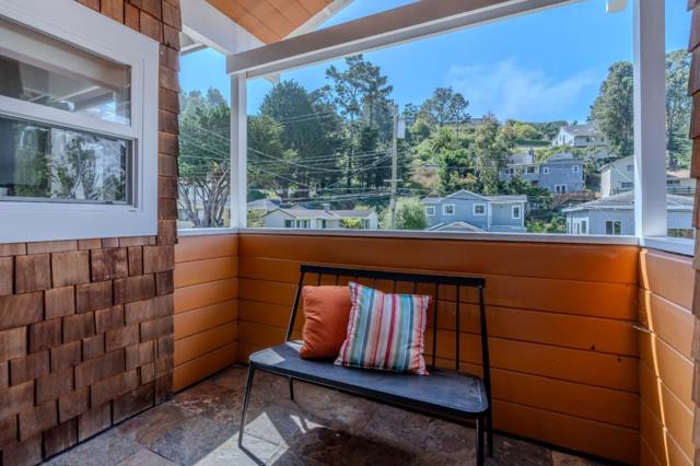 647 Canyon Drive, Pacifica CA: https://media.crmls.org/mediaz/4243d573-9d42-48de-91ff-51302bc2d144.jpg