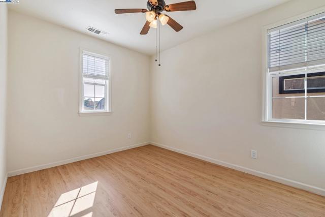 5675 Arcadia Cir, Discovery Bay CA: https://media.crmls.org/mediaz/42443937-ae0f-422e-a378-346d67cfe741.jpg