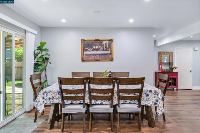 Image 7 of 22 For 8037 Santa Barbara Dr