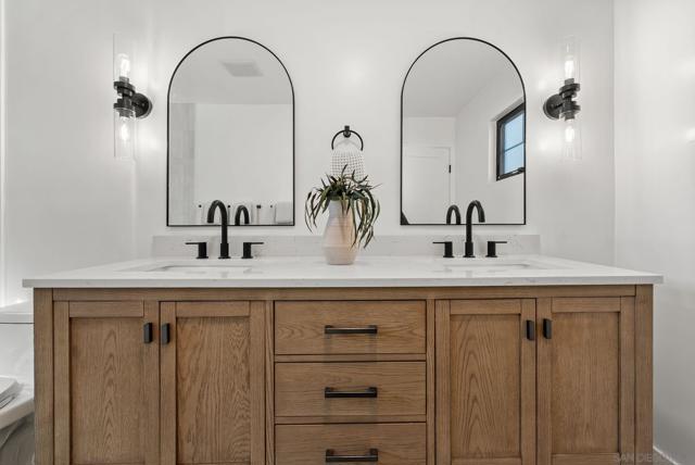 3678 Richmond St, San Diego CA: https://media.crmls.org/mediaz/4244b17b-be3c-4fff-92f0-8a62ef317f76.jpg