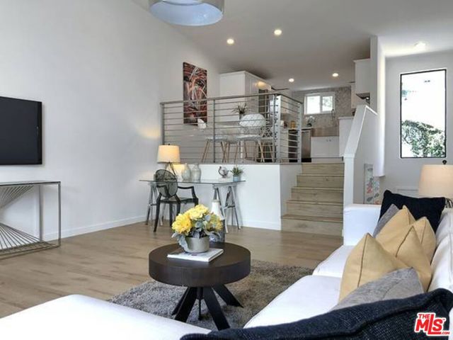2211 GRIFFITH PARK, Los Angeles CA: https://media.crmls.org/mediaz/42454b2c-02b5-4d0c-9504-e67a2a81bc1b.jpg