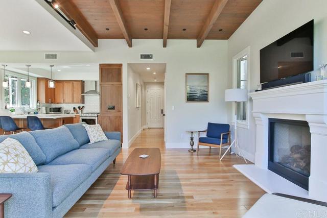 Detail Gallery Image 12 of 39 For 573 H, Coronado,  CA 92118 - 3 Beds | 3 Baths